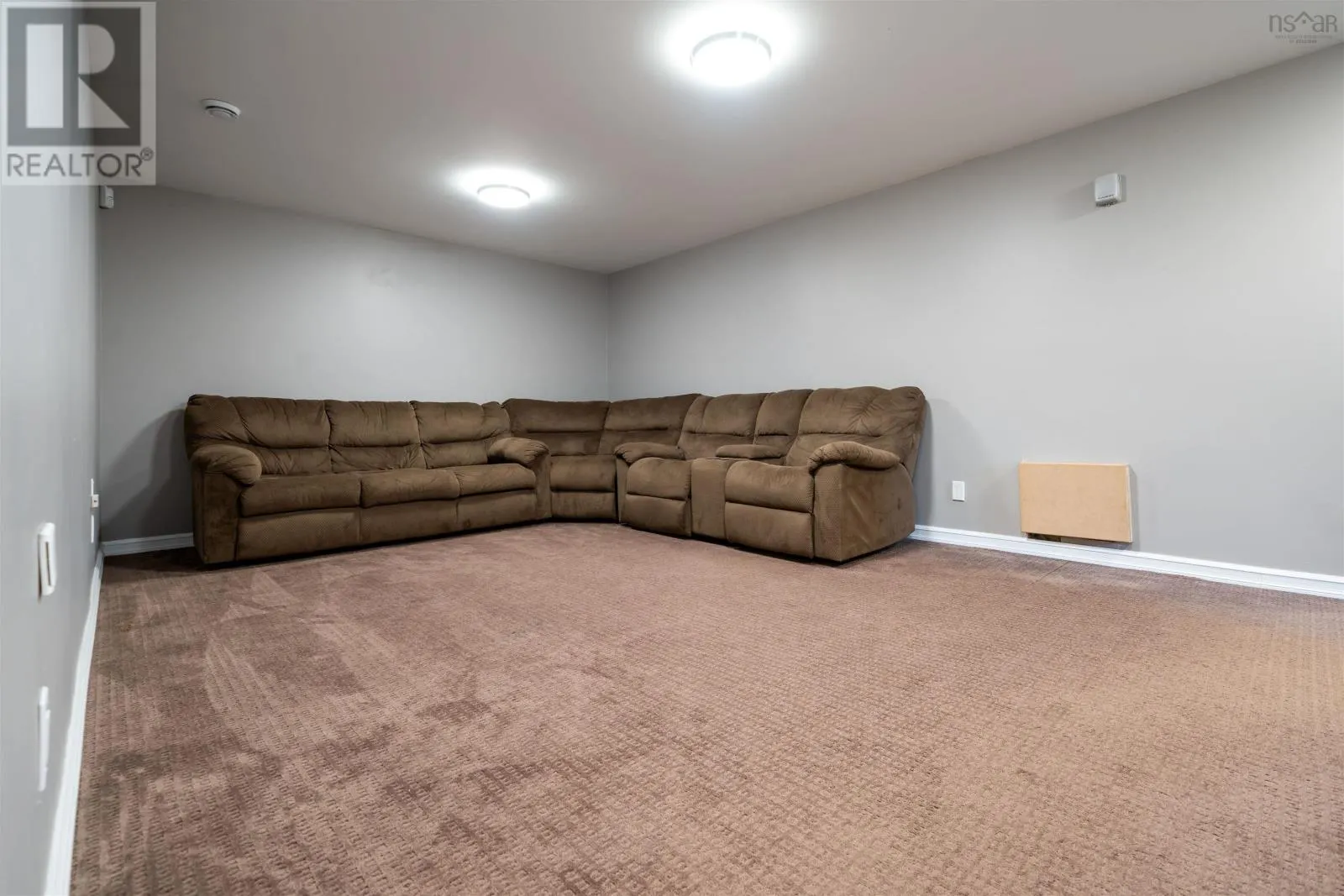 17 Pineview Crescent