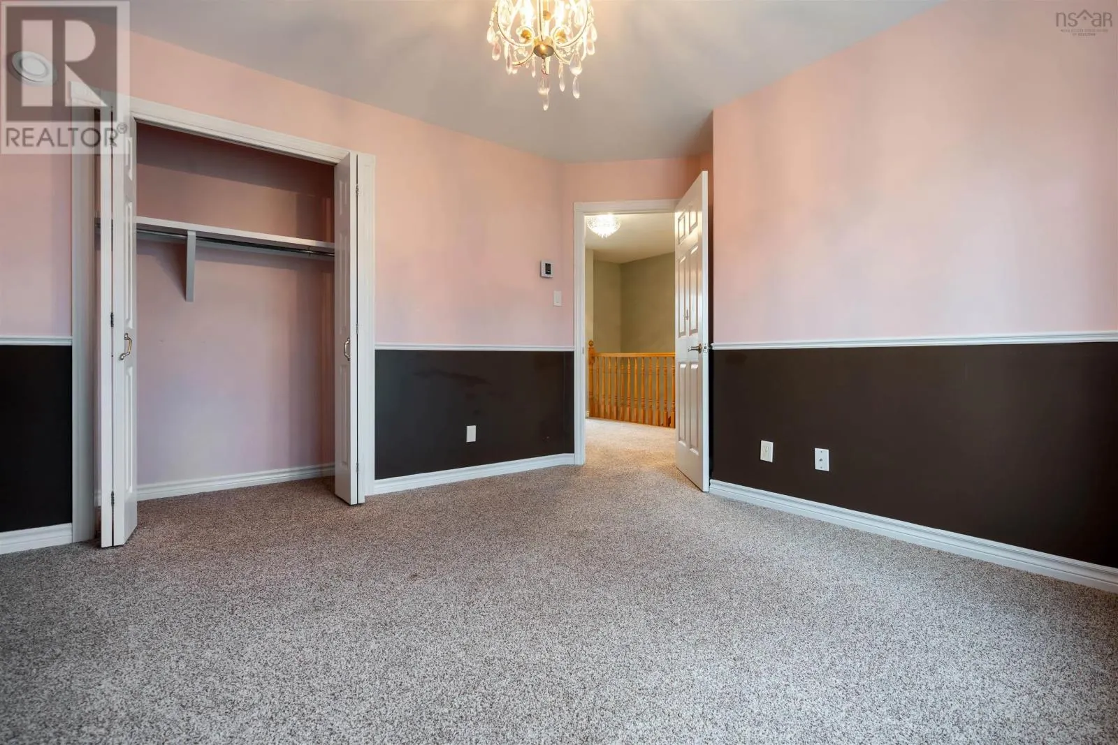 17 Pineview Crescent