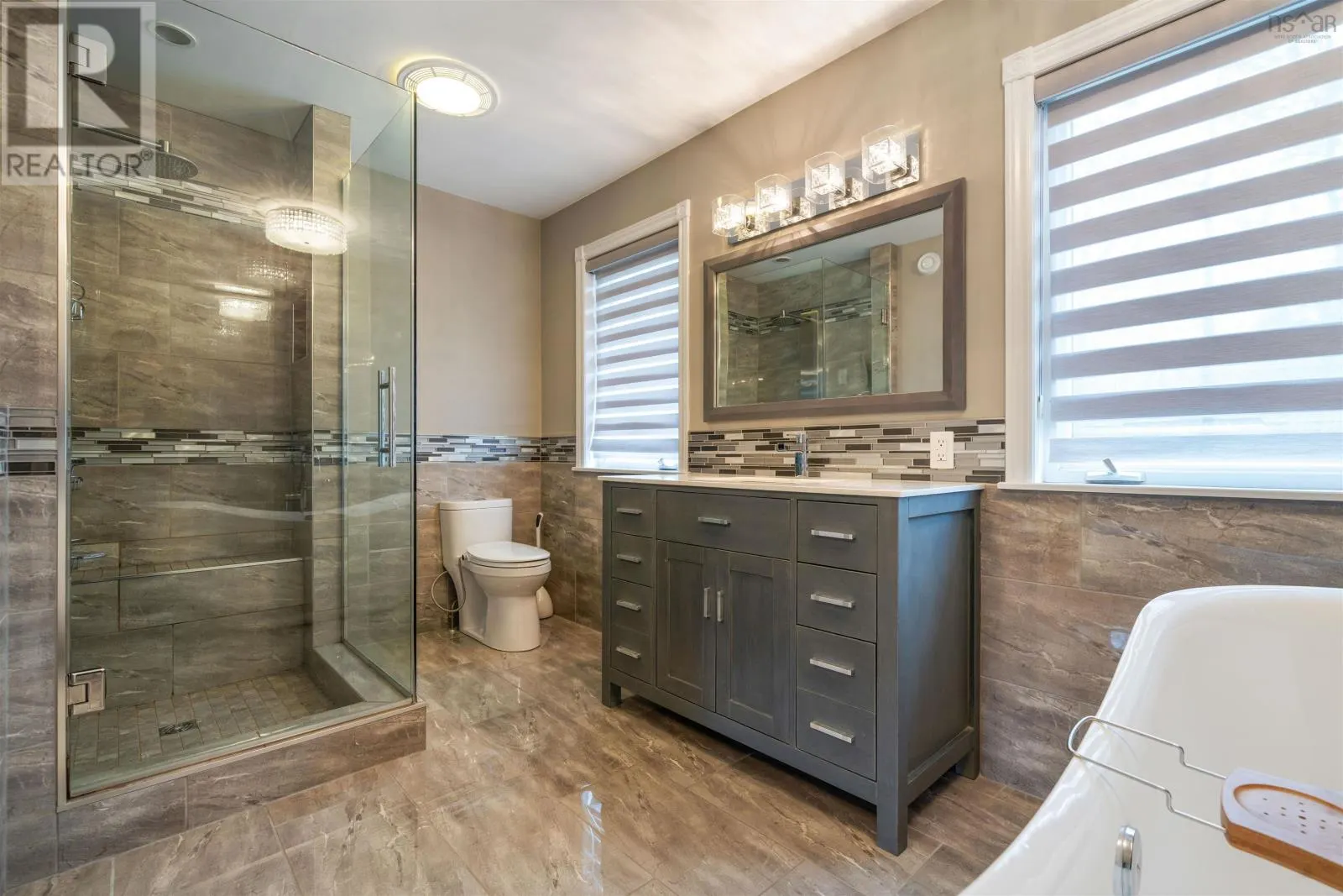 17 Pineview Crescent
