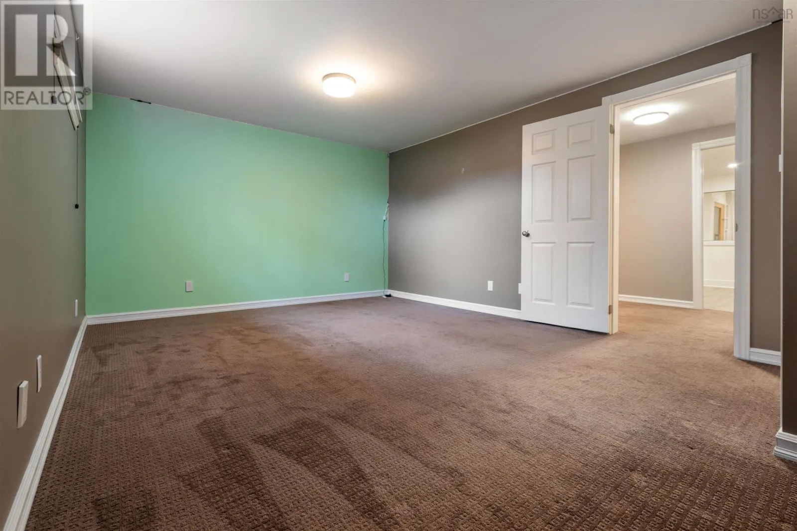 17 Pineview Crescent