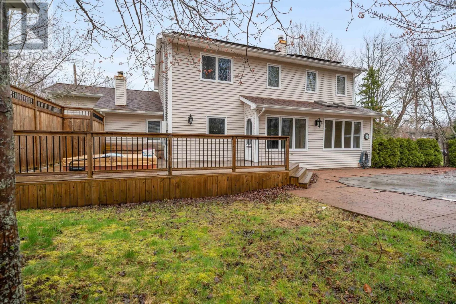 17 Pineview Crescent