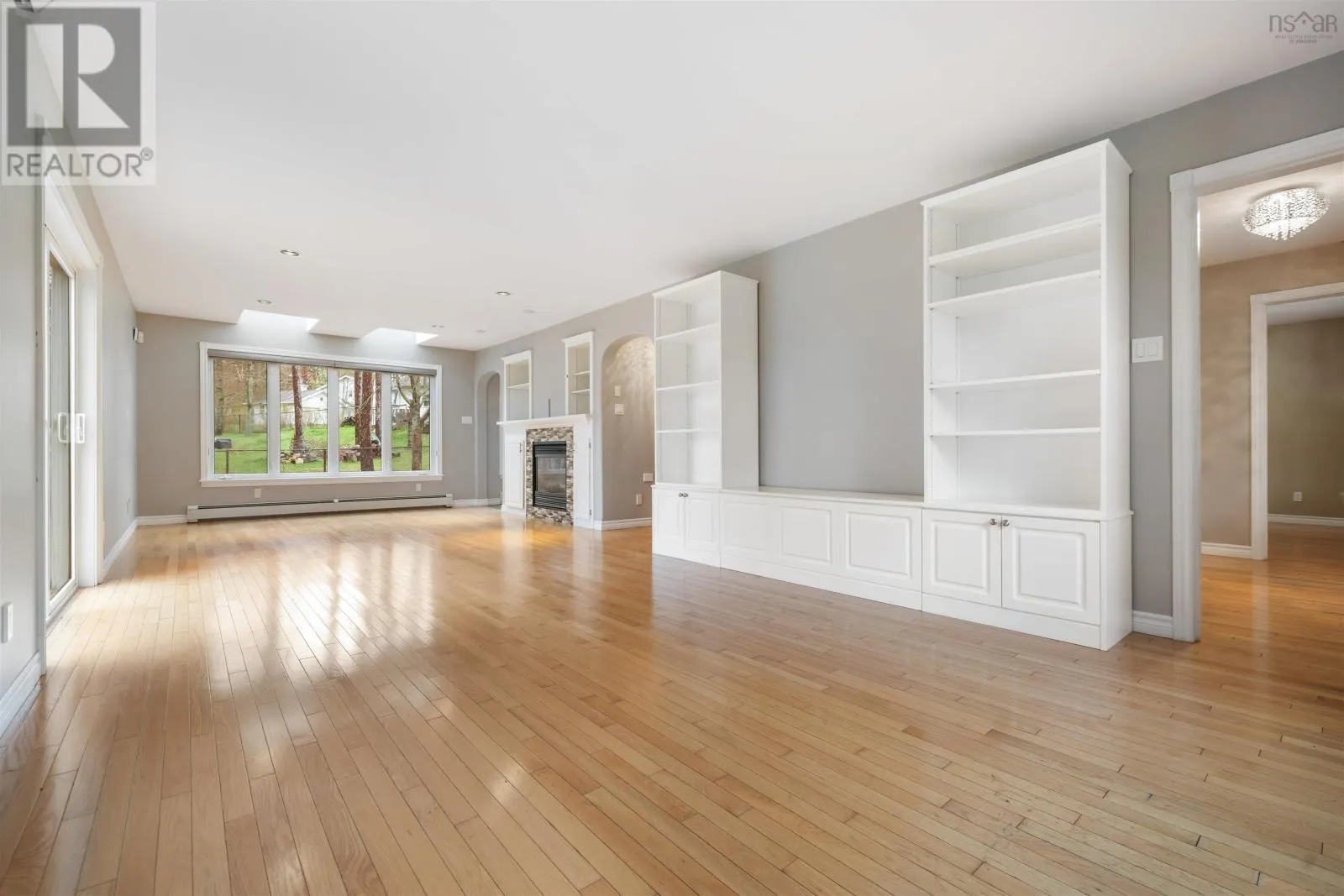 17 Pineview Crescent