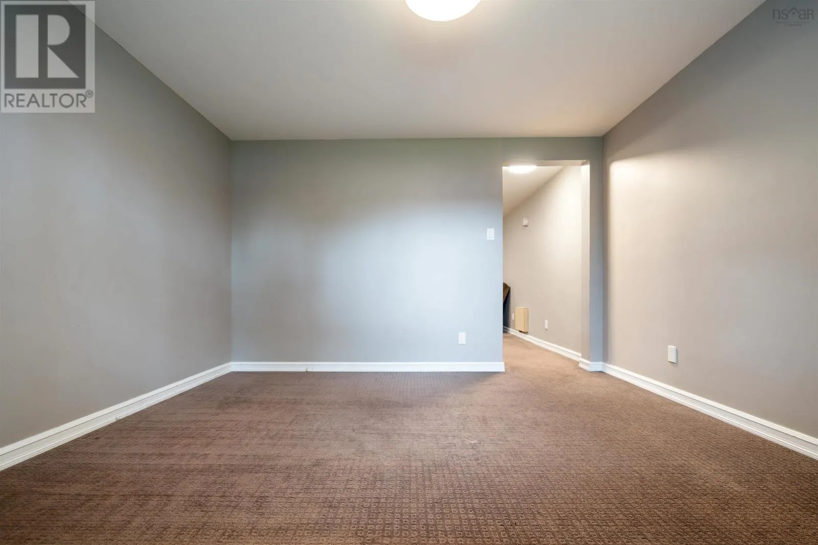 17 Pineview Crescent