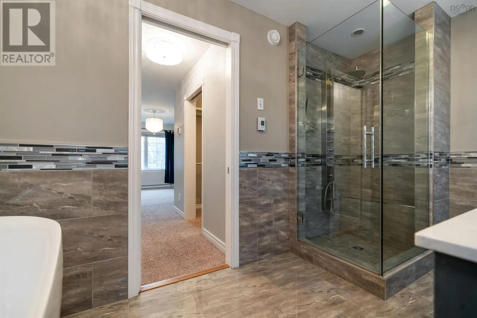 17 Pineview Crescent