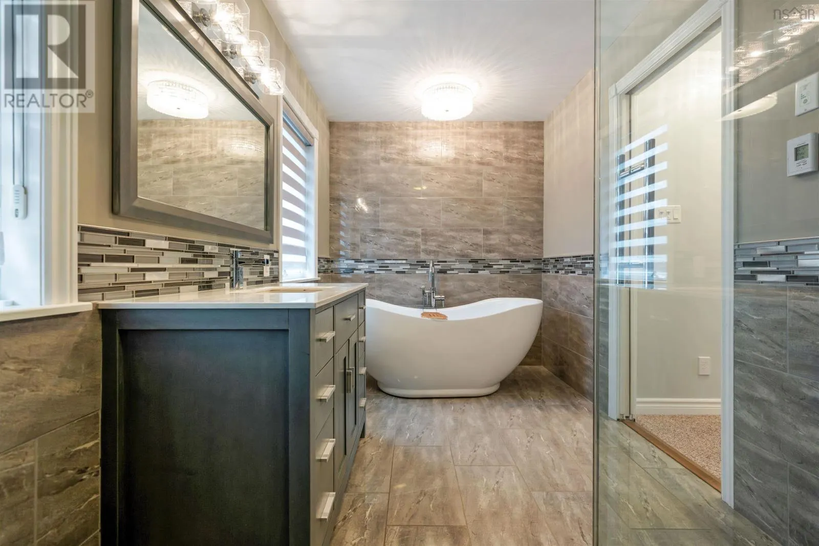 17 Pineview Crescent
