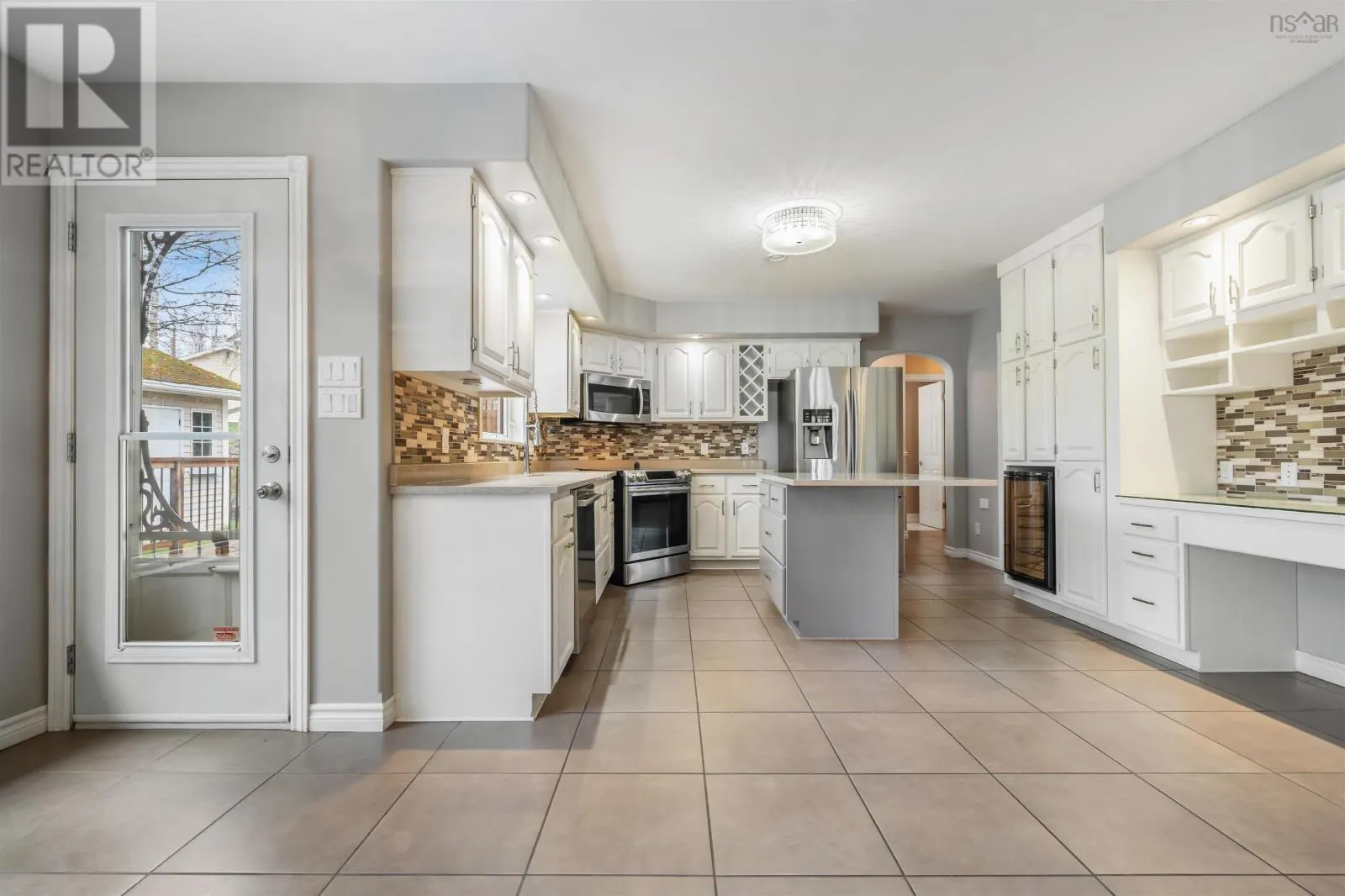 17 Pineview Crescent