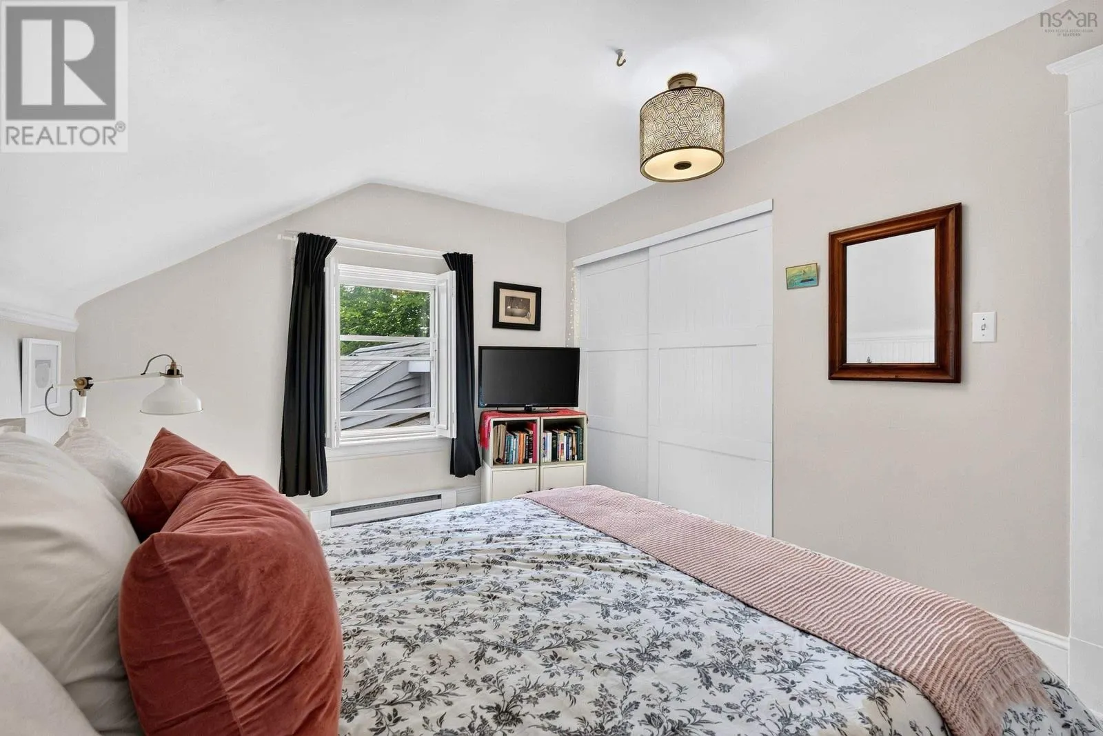 10 Braeburn Road