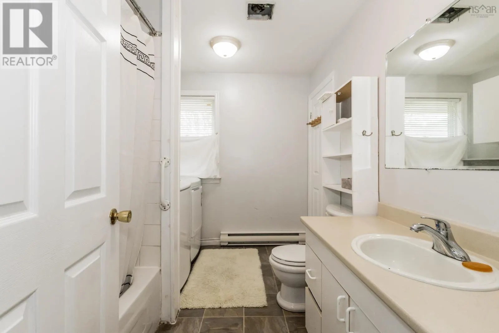 11 Robie Tufts Drive