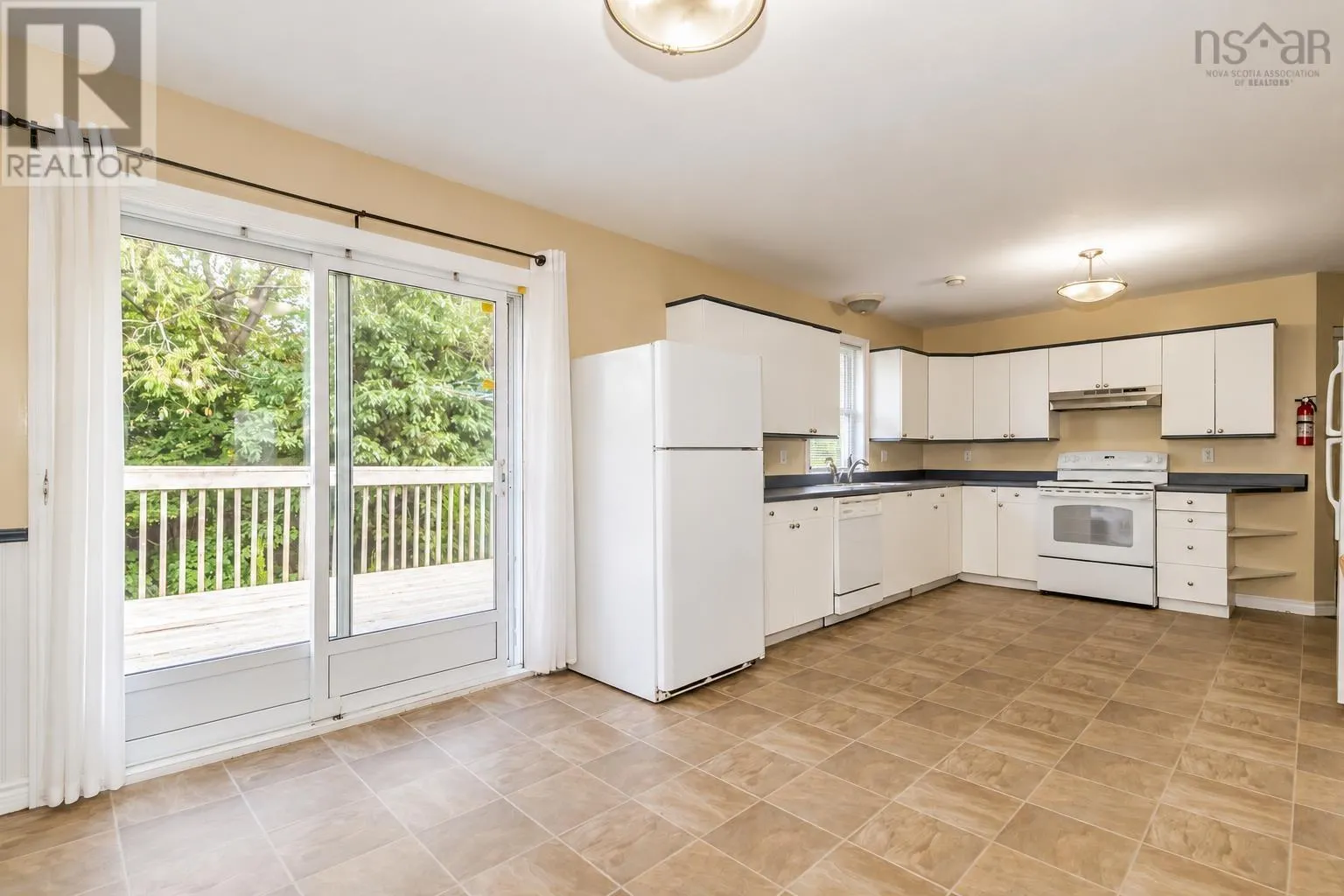 11 Robie Tufts Drive