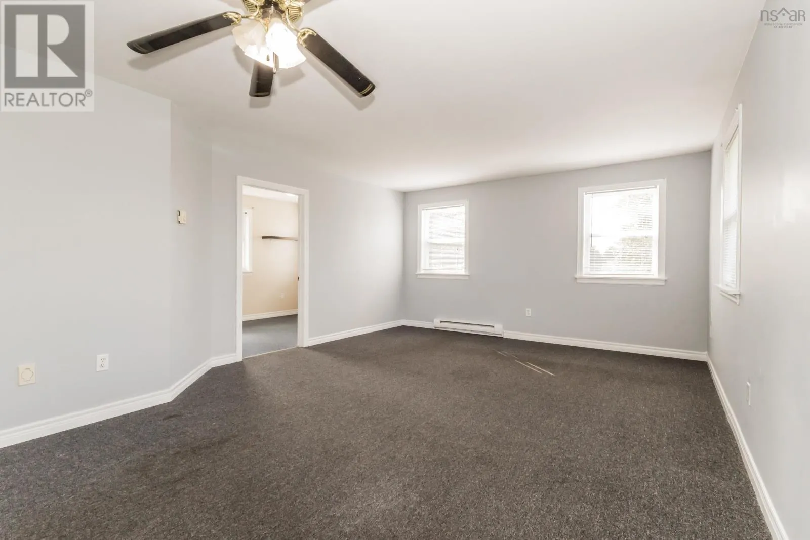 11 Robie Tufts Drive