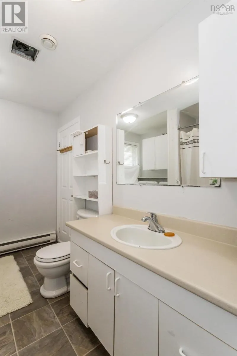 11 Robie Tufts Drive