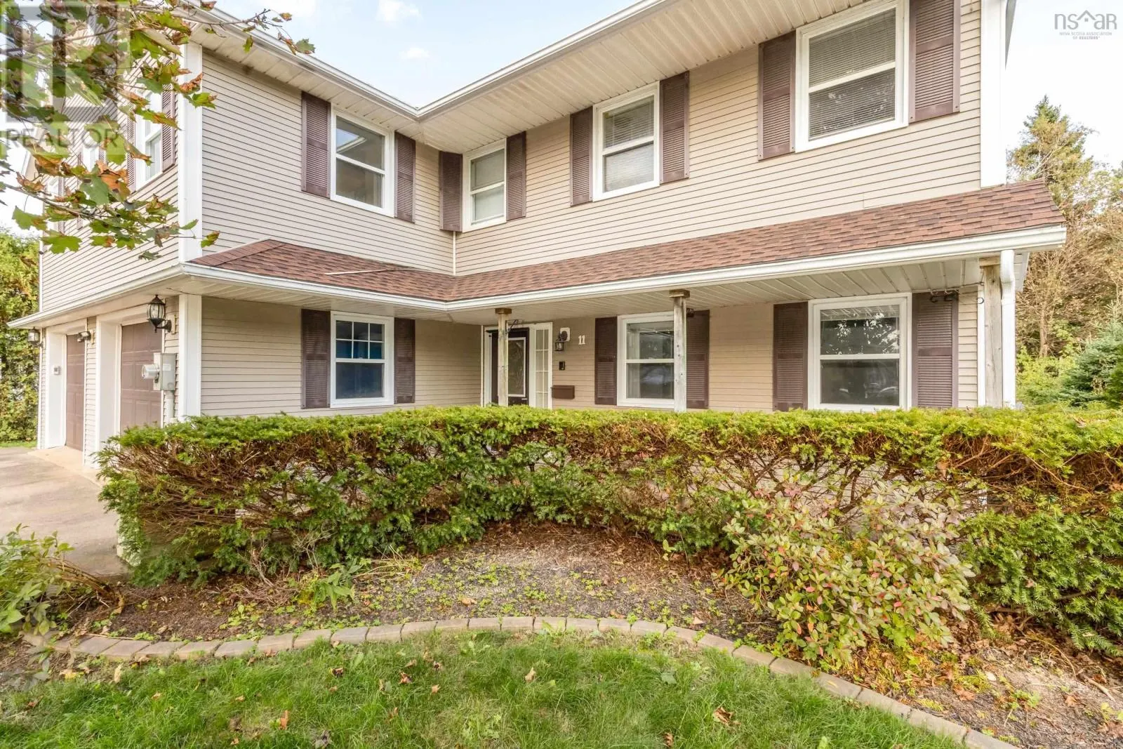 11 Robie Tufts Drive