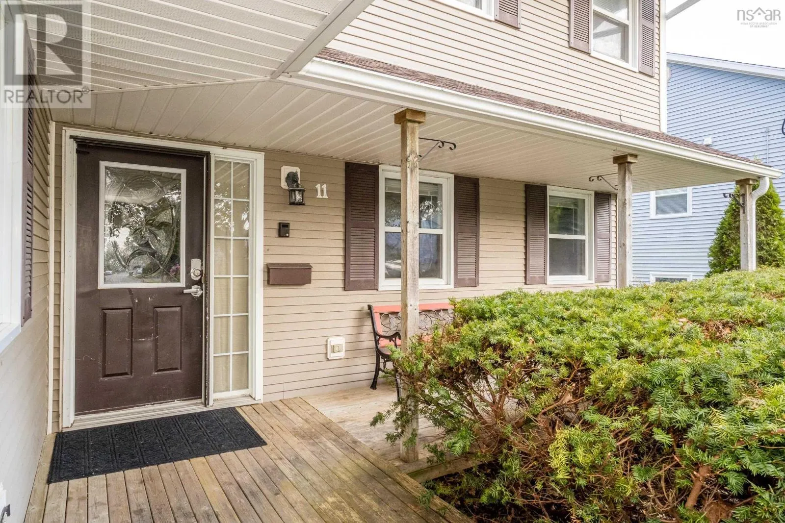 11 Robie Tufts Drive