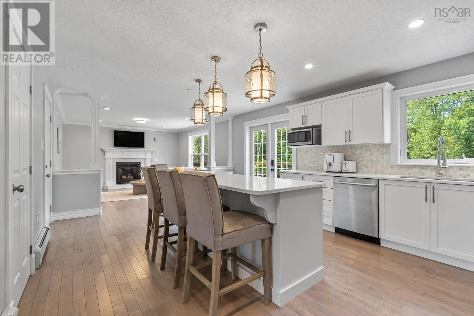 275 Canterbury Lane