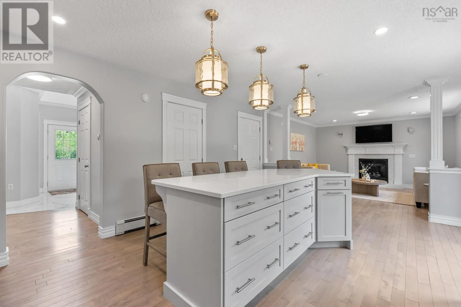 275 Canterbury Lane