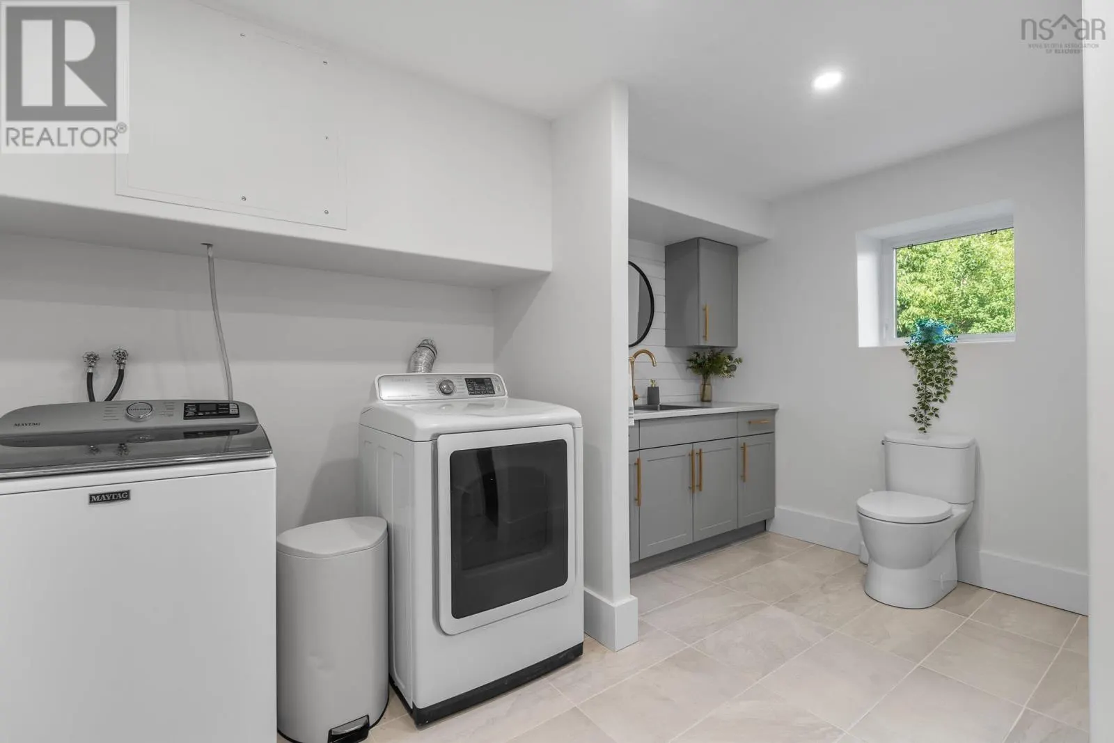 275 Canterbury Lane