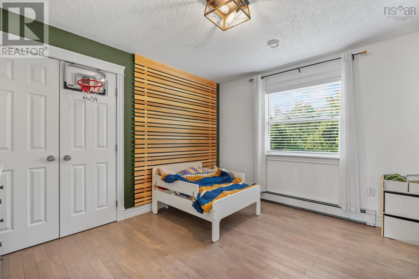 275 Canterbury Lane