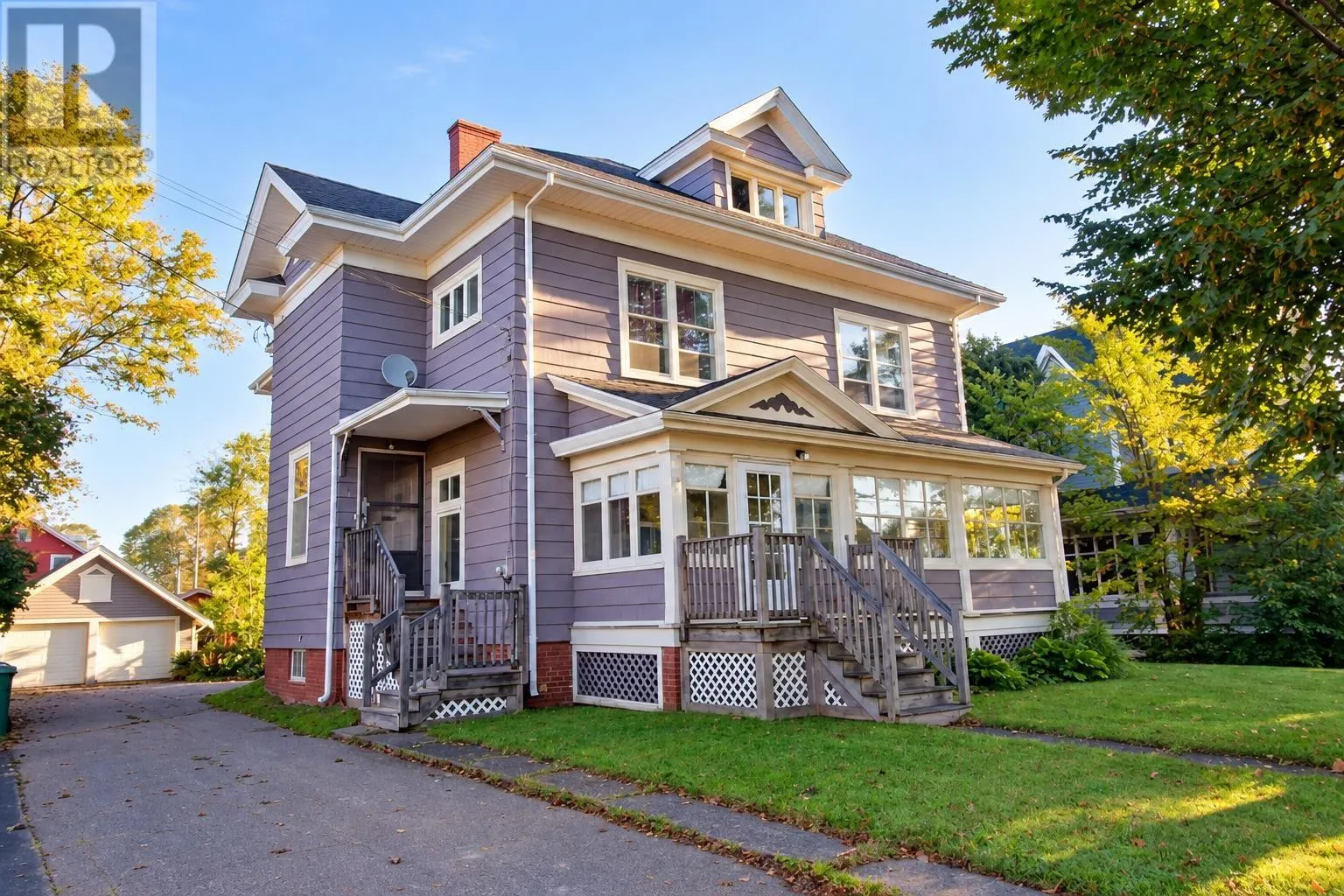 211 Notre Dame Street