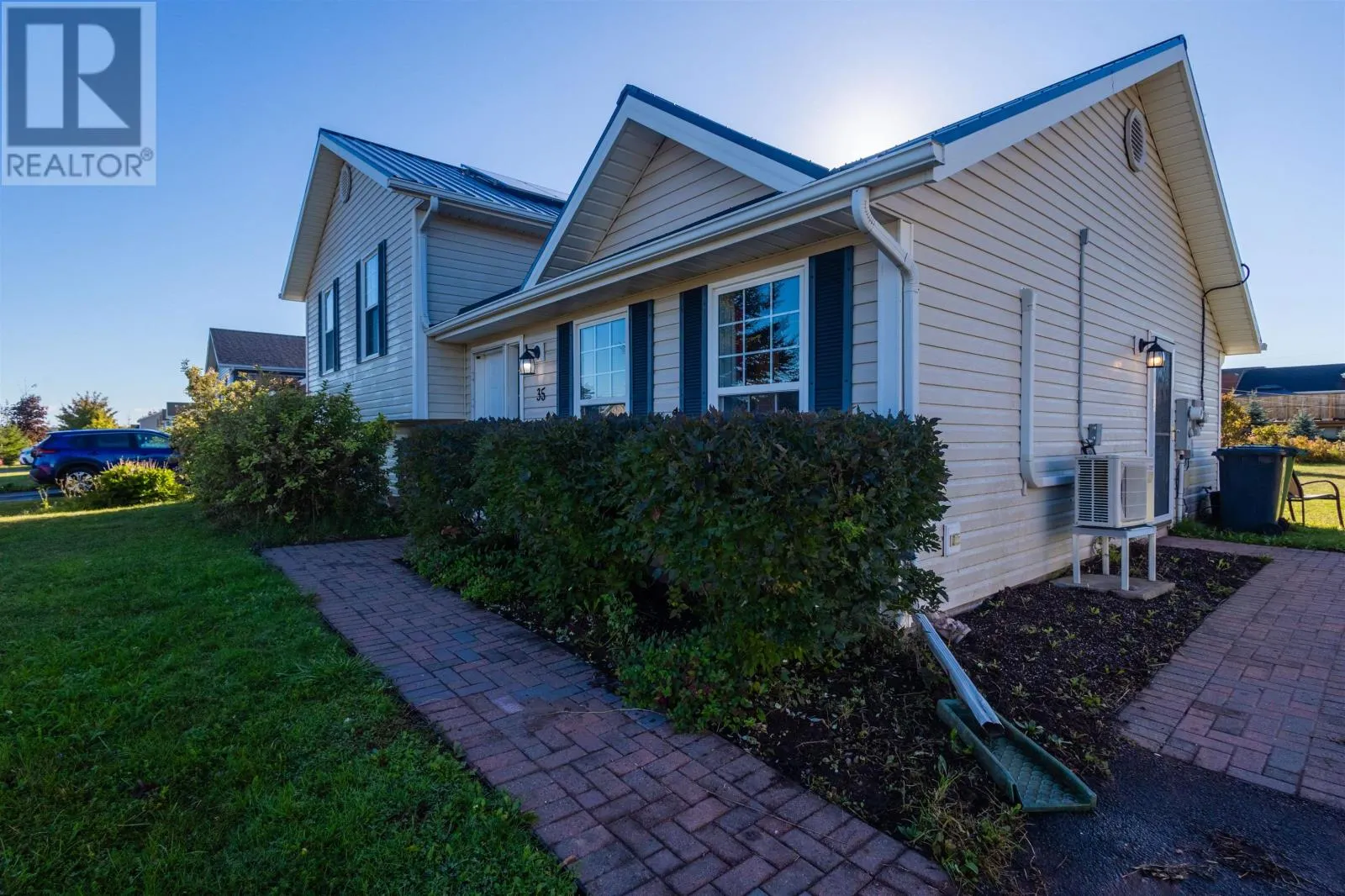 35 Barbour Circle