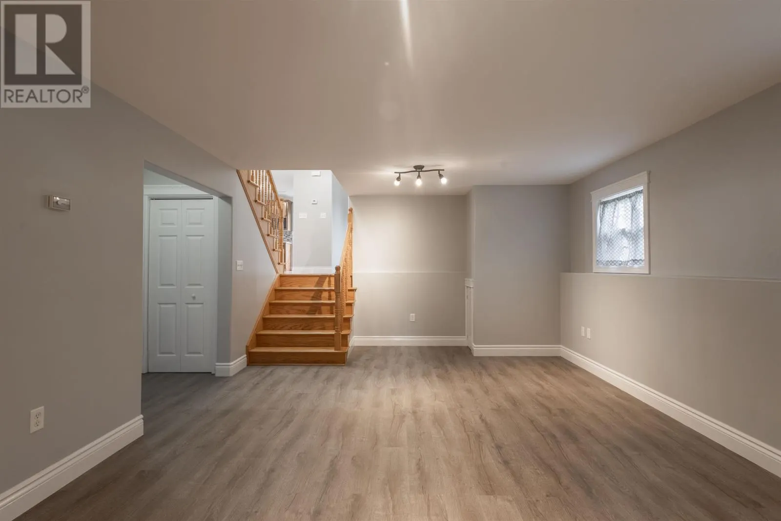 35 Barbour Circle