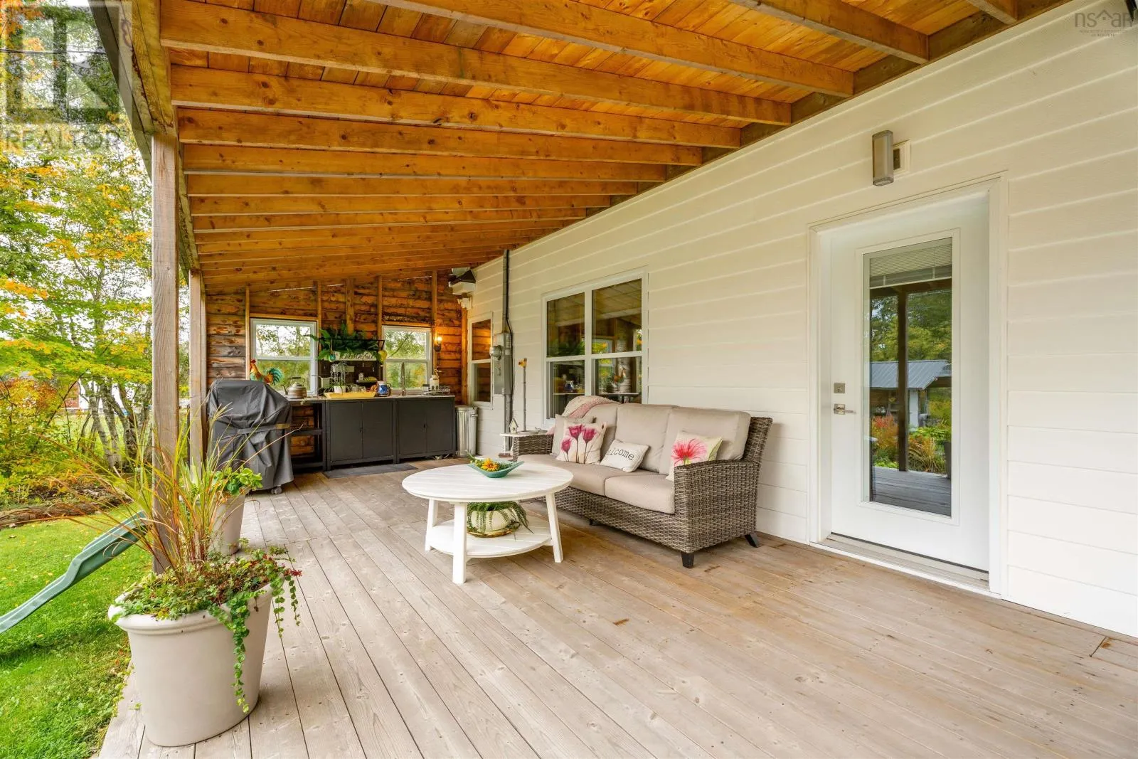35 Riverside Lane