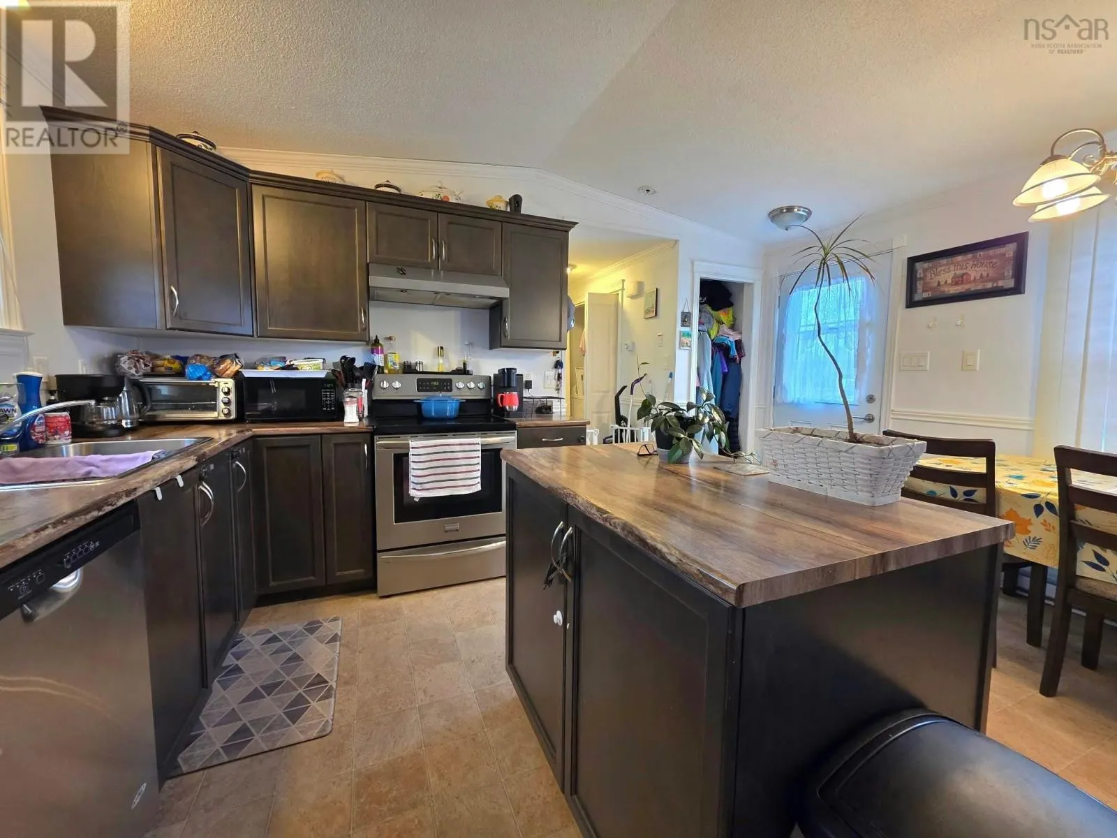 87 Dresden Way