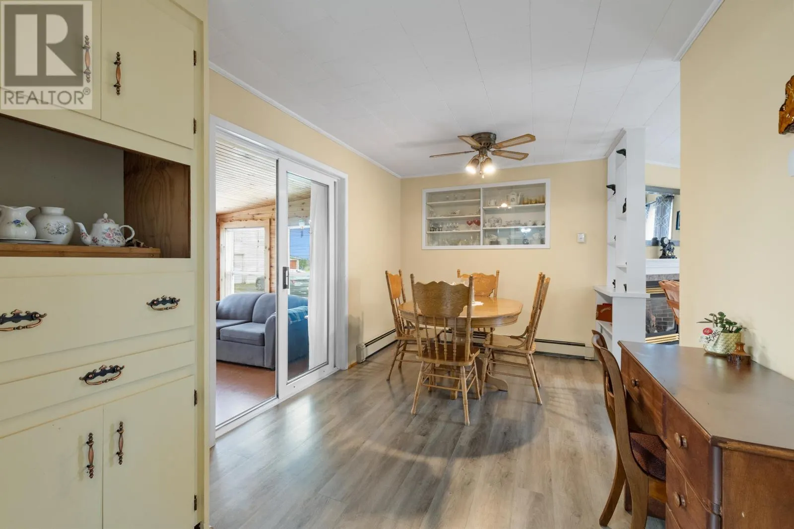 562 EAST POINT Road