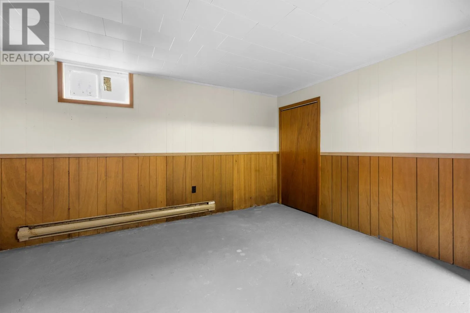 562 EAST POINT Road
