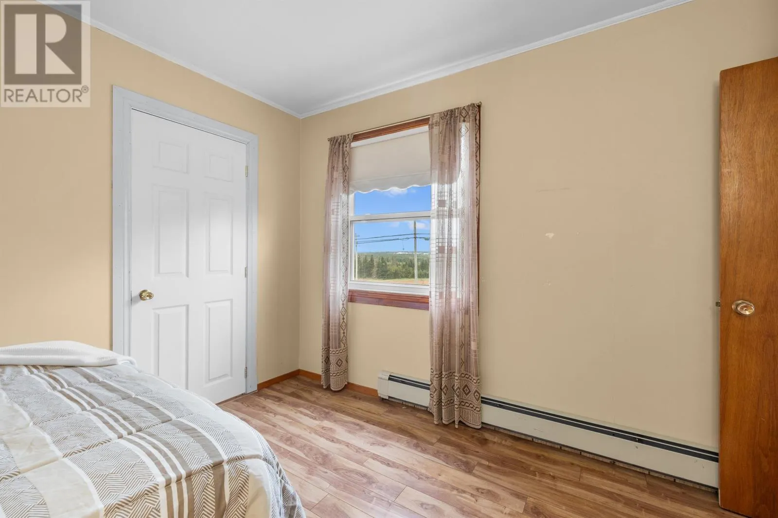 562 EAST POINT Road
