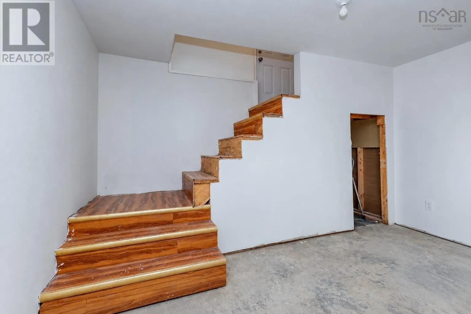 142 Maloney Street