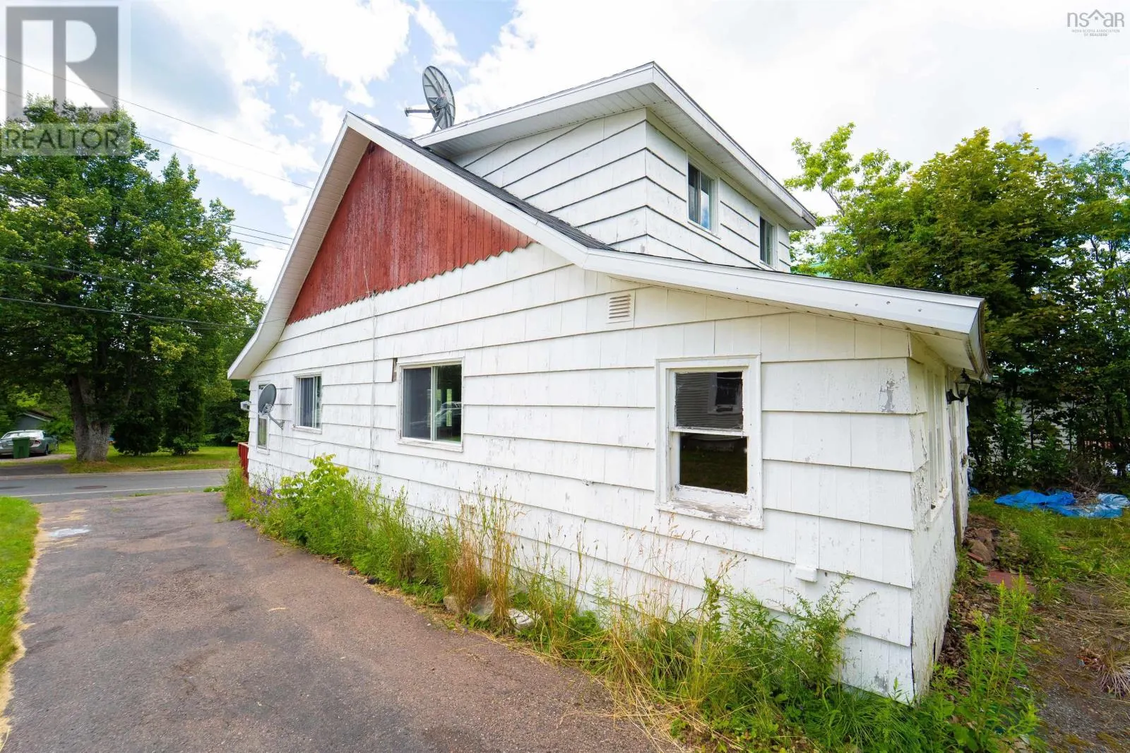 24 Pleasant Street