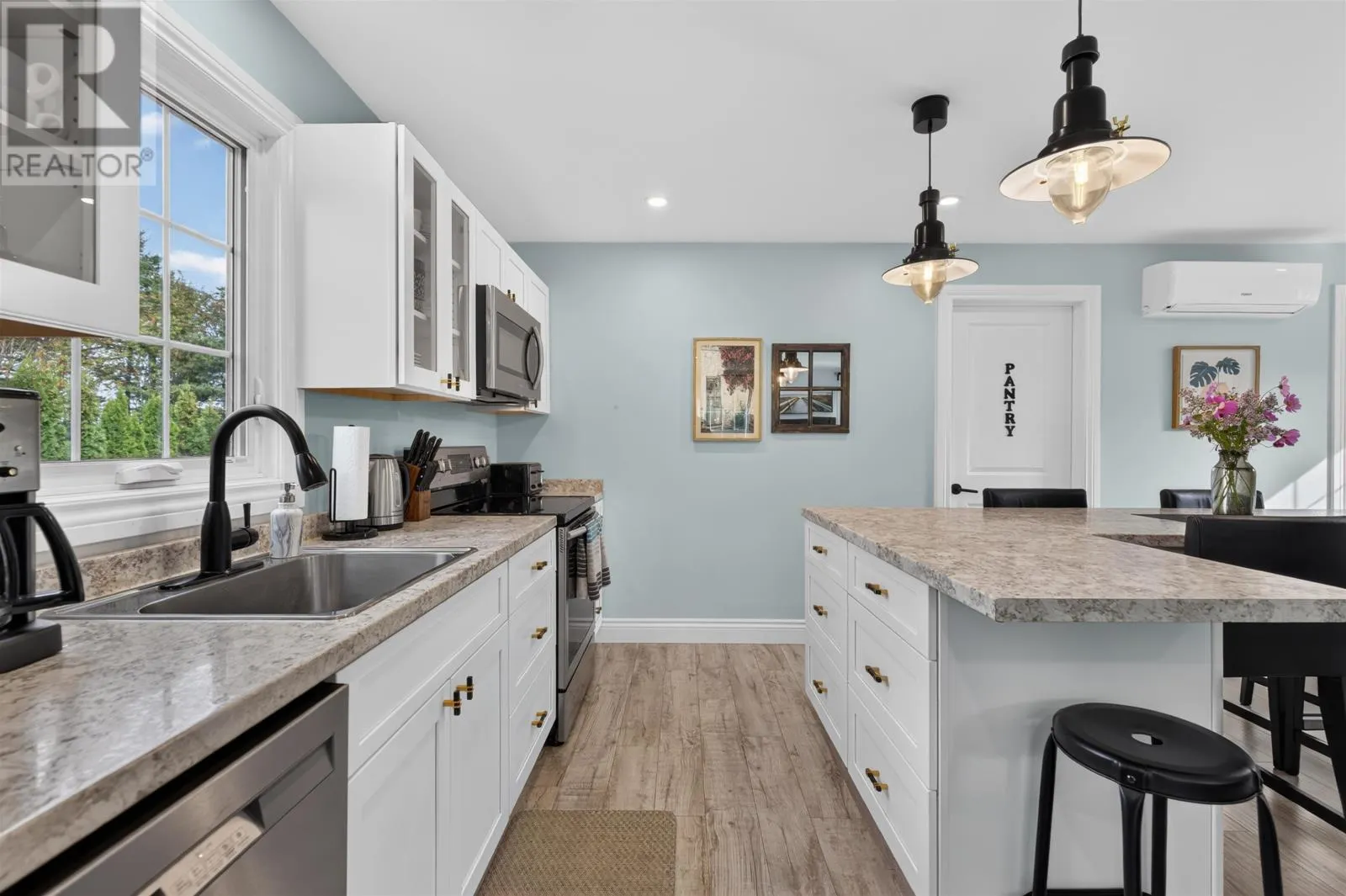 105 Forest Hills Lane