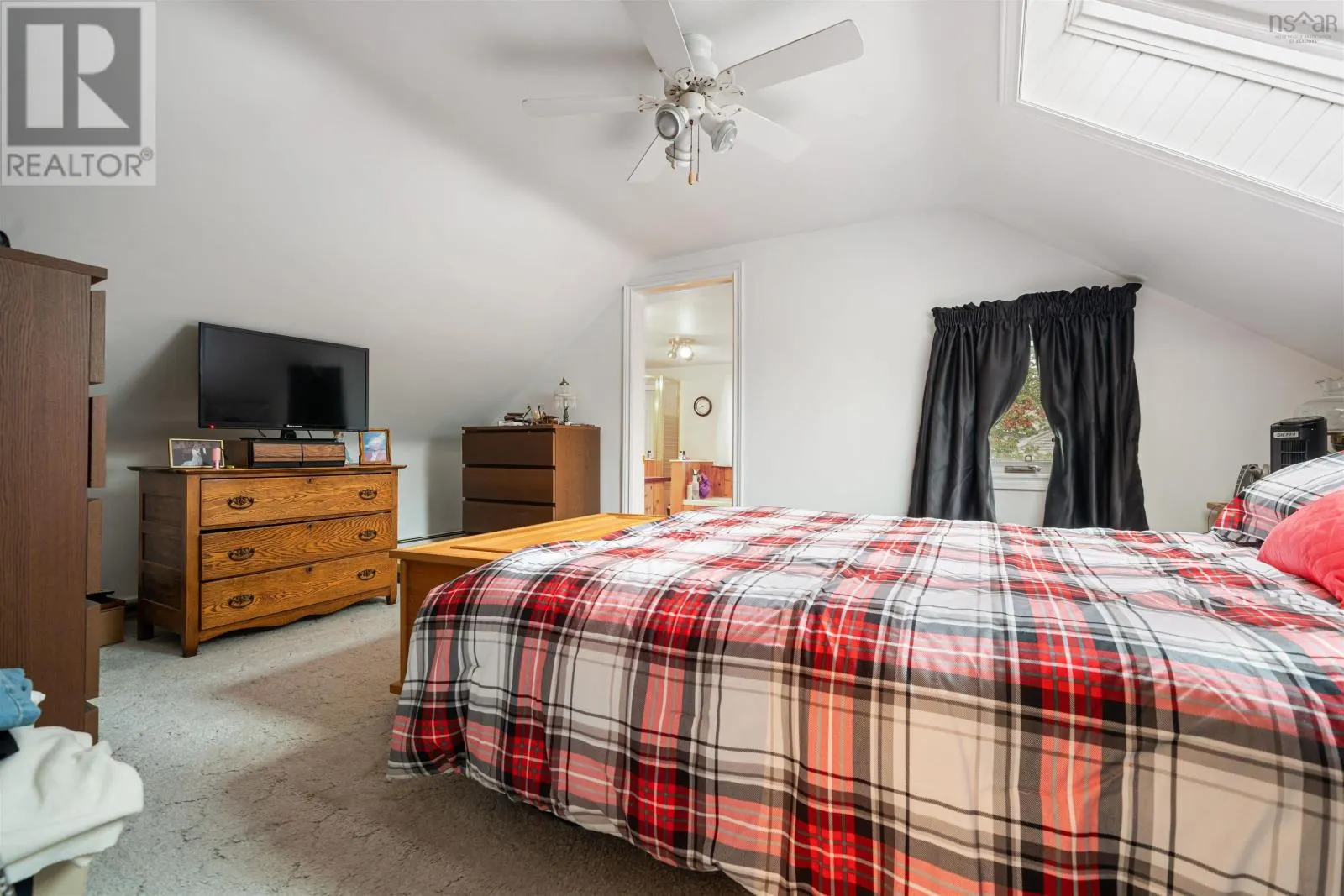 12 Reg Moir Drive