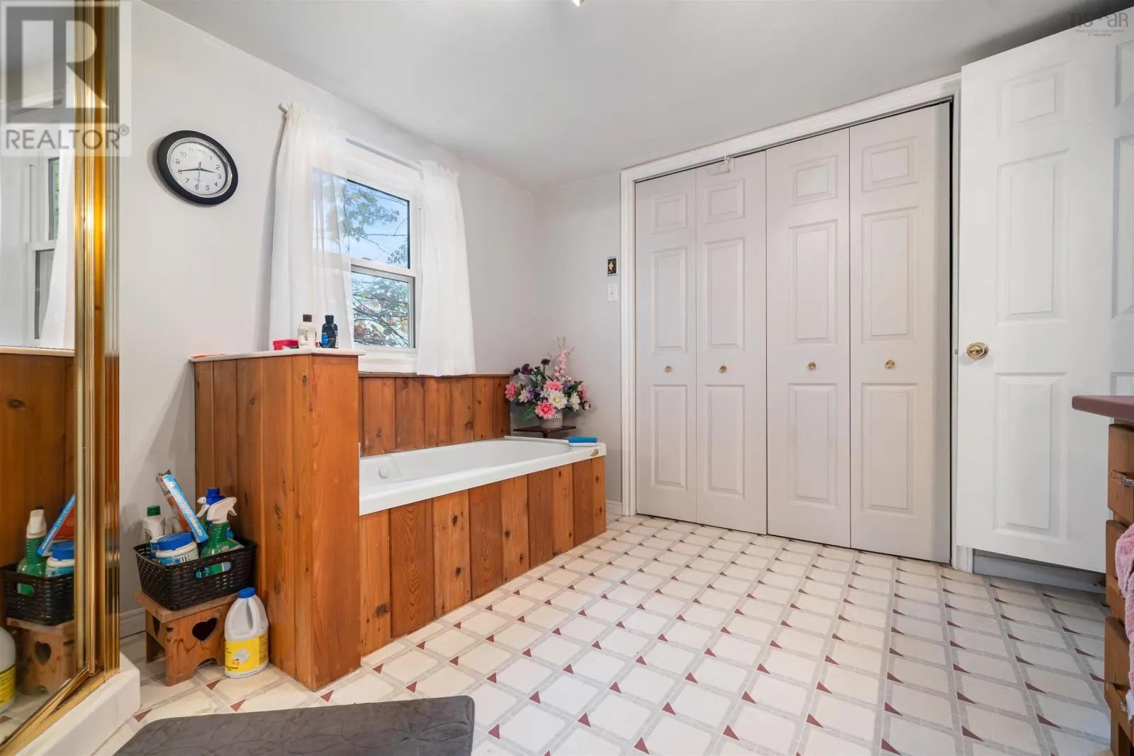 12 Reg Moir Drive