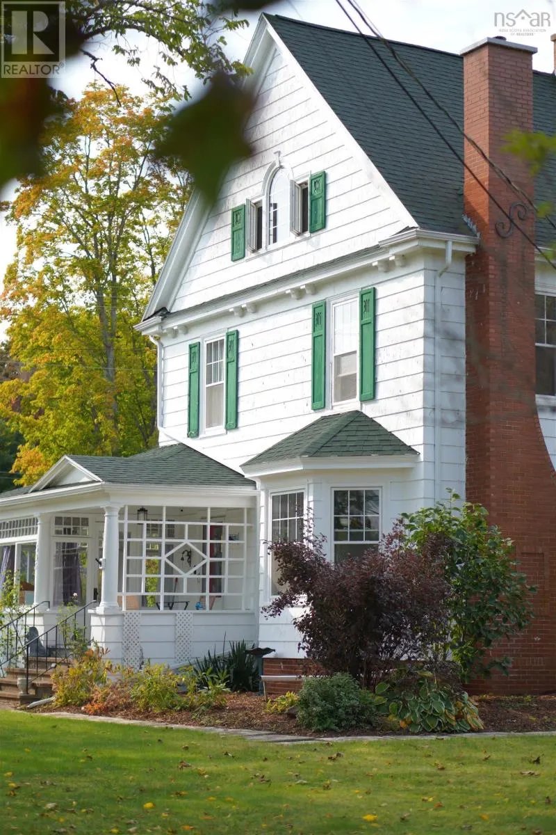383 Main Street