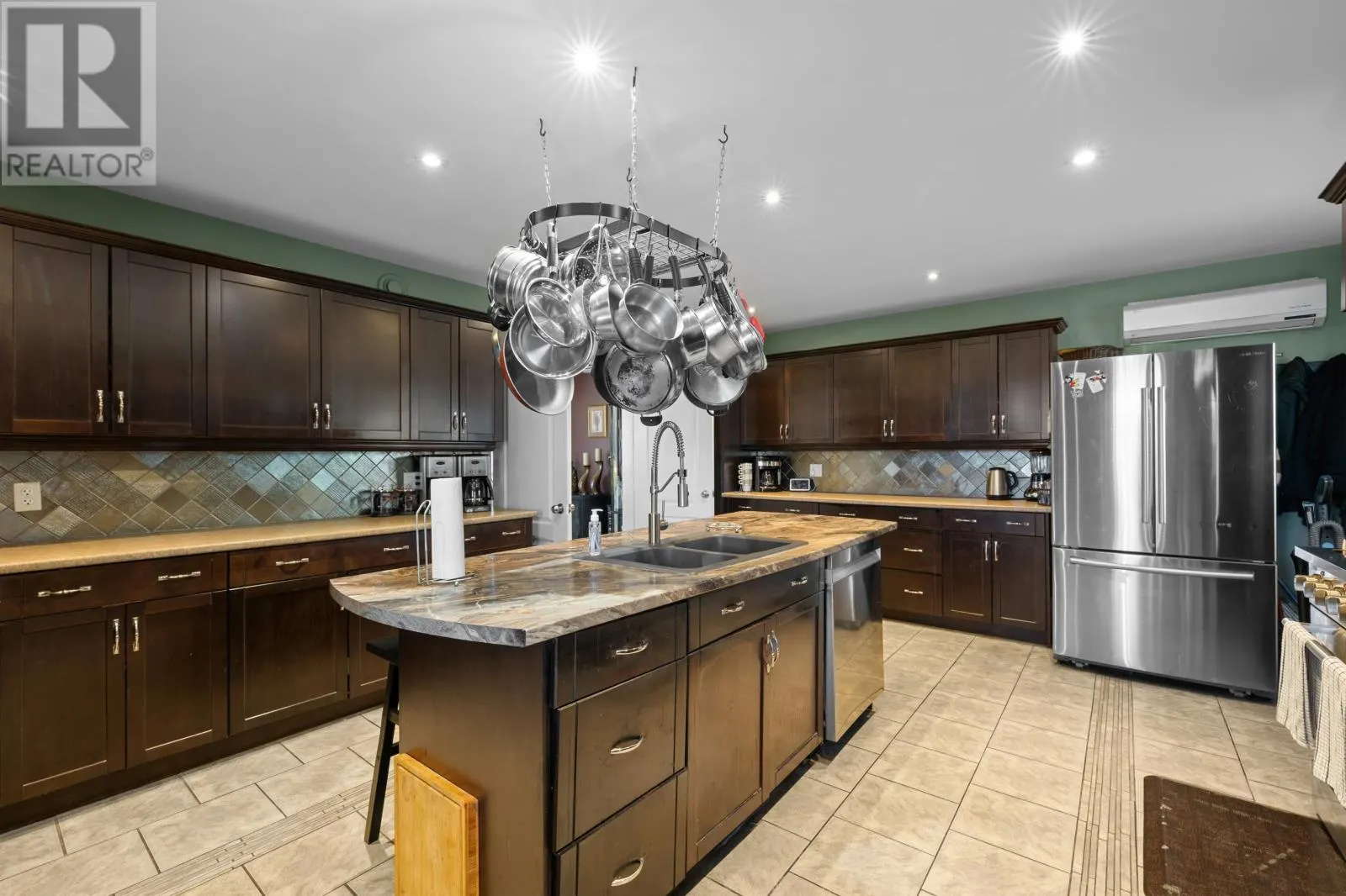 248 MacEwen Road