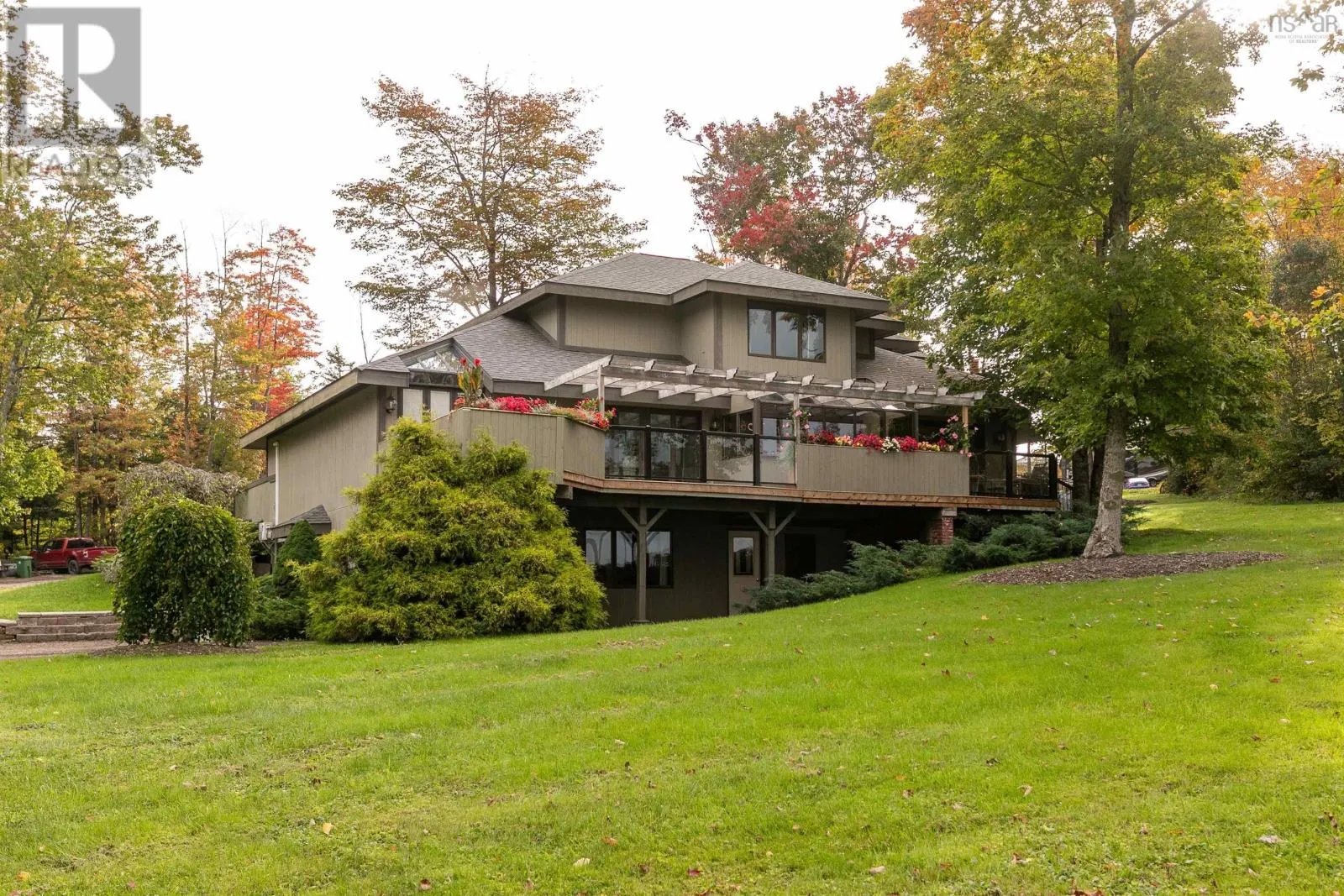 17 Garden Gate Lane