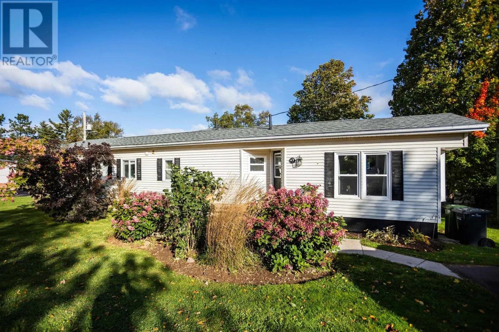7 Heritage Drive