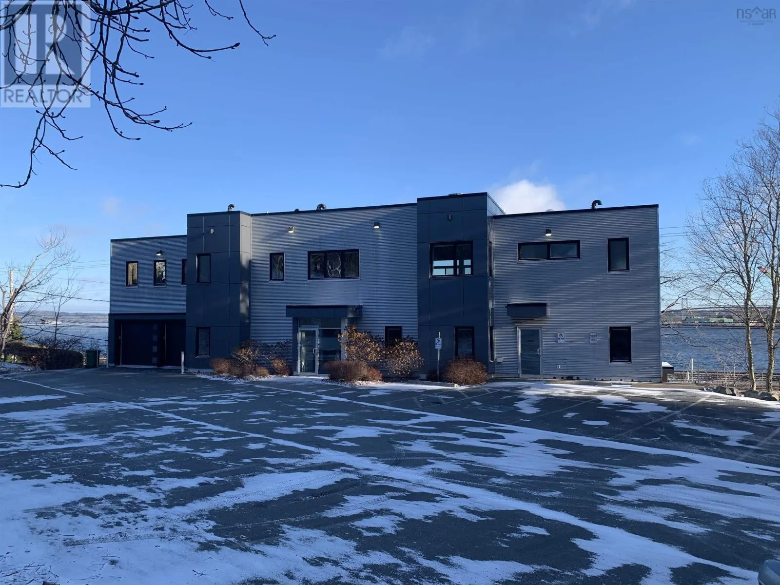 7 Bayview Road