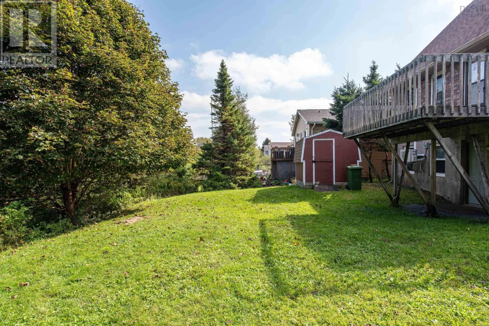 96 THORNHILL Drive