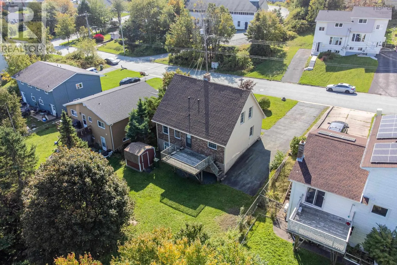96 THORNHILL Drive