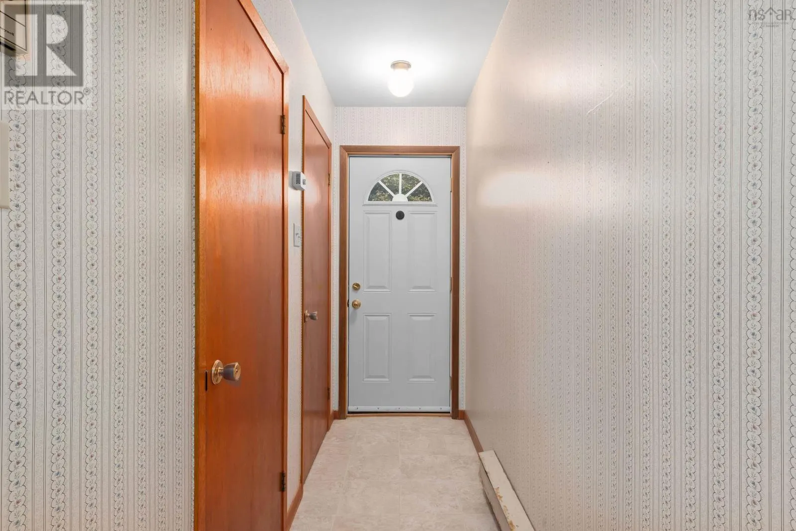 96 THORNHILL Drive