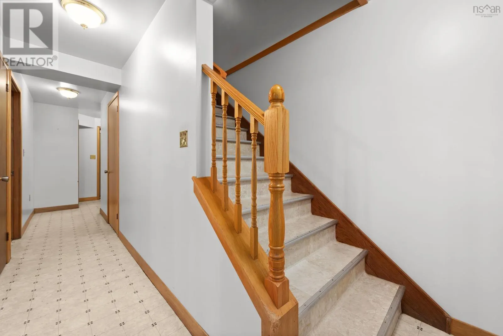 96 THORNHILL Drive