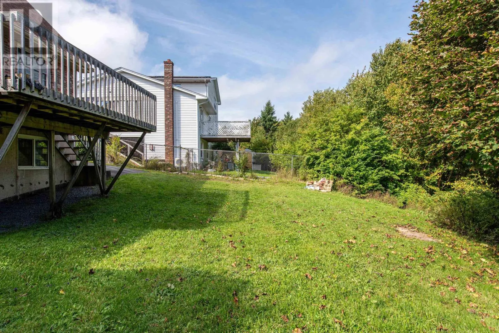 96 THORNHILL Drive