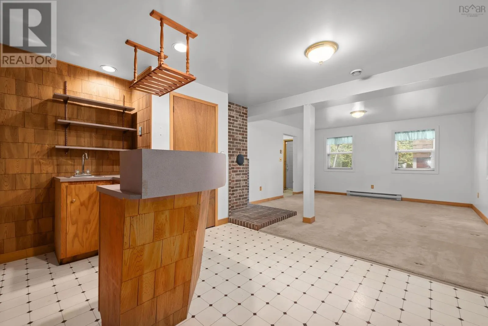 96 THORNHILL Drive