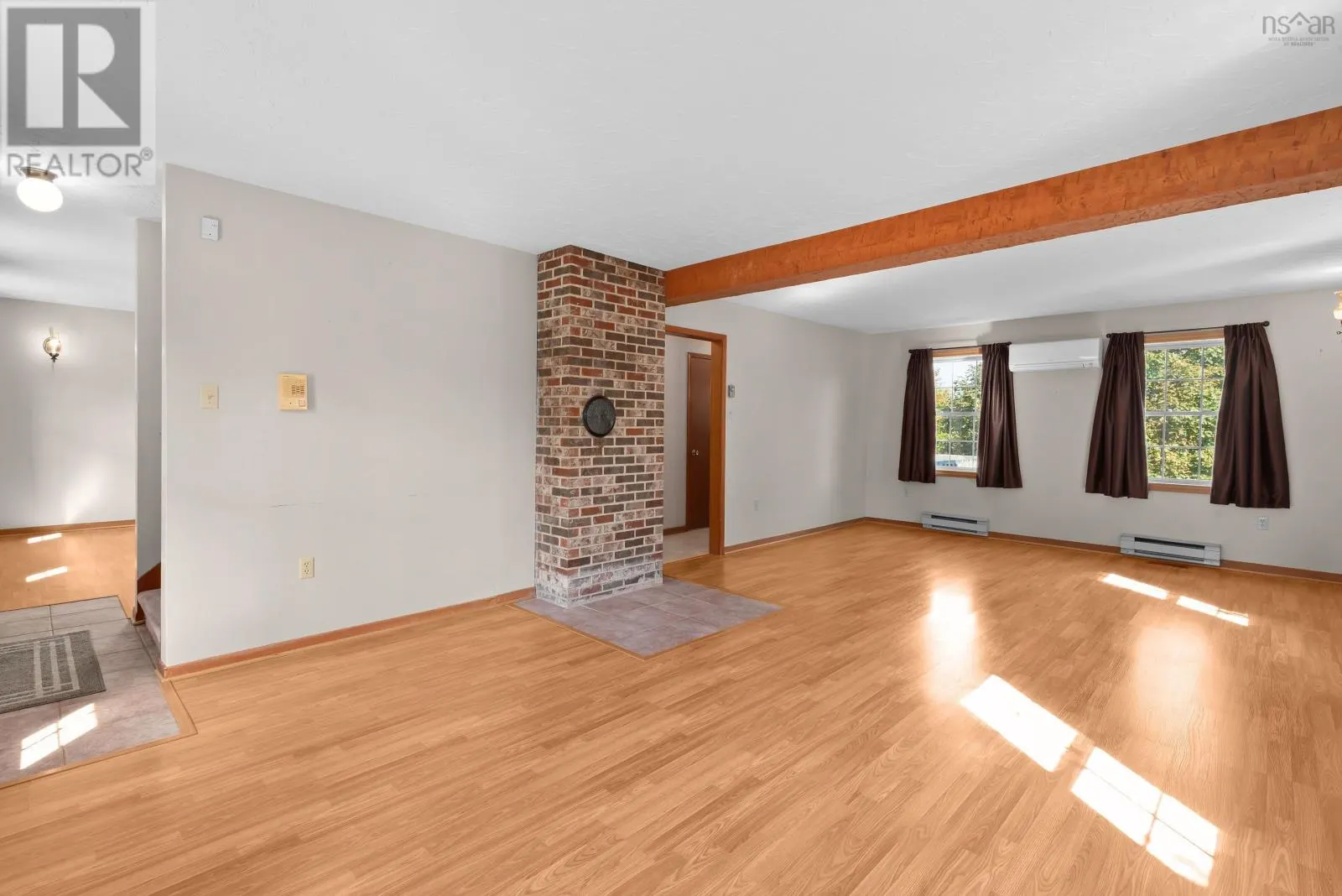 96 THORNHILL Drive