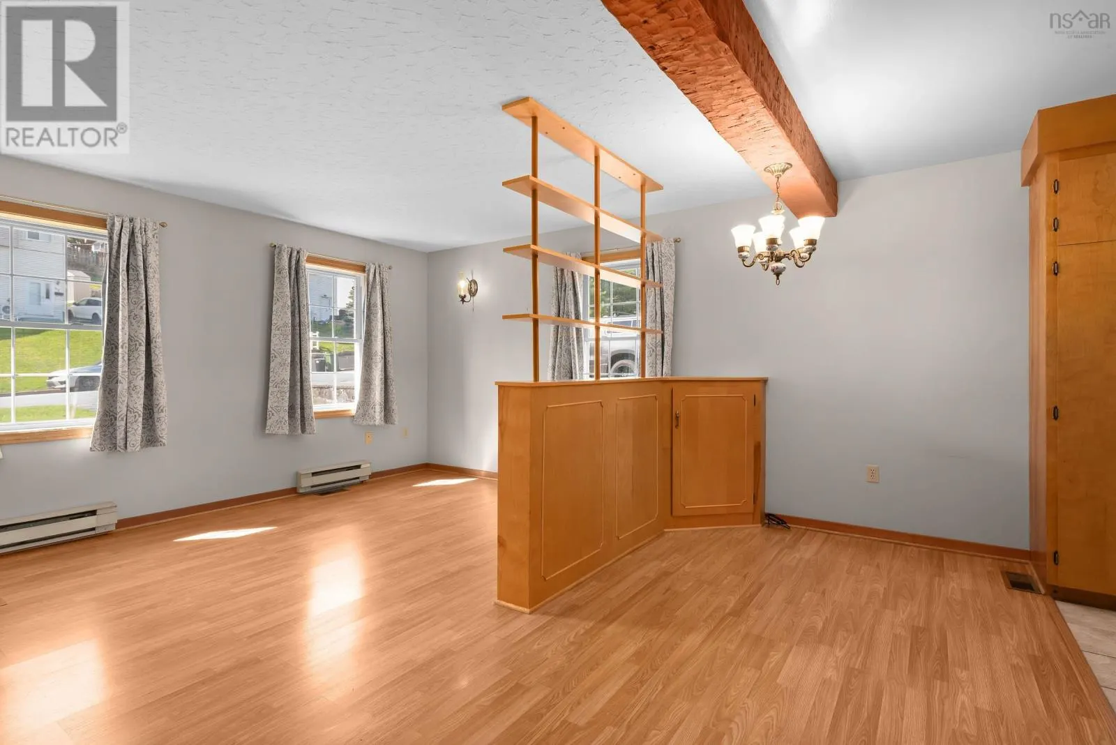 96 THORNHILL Drive