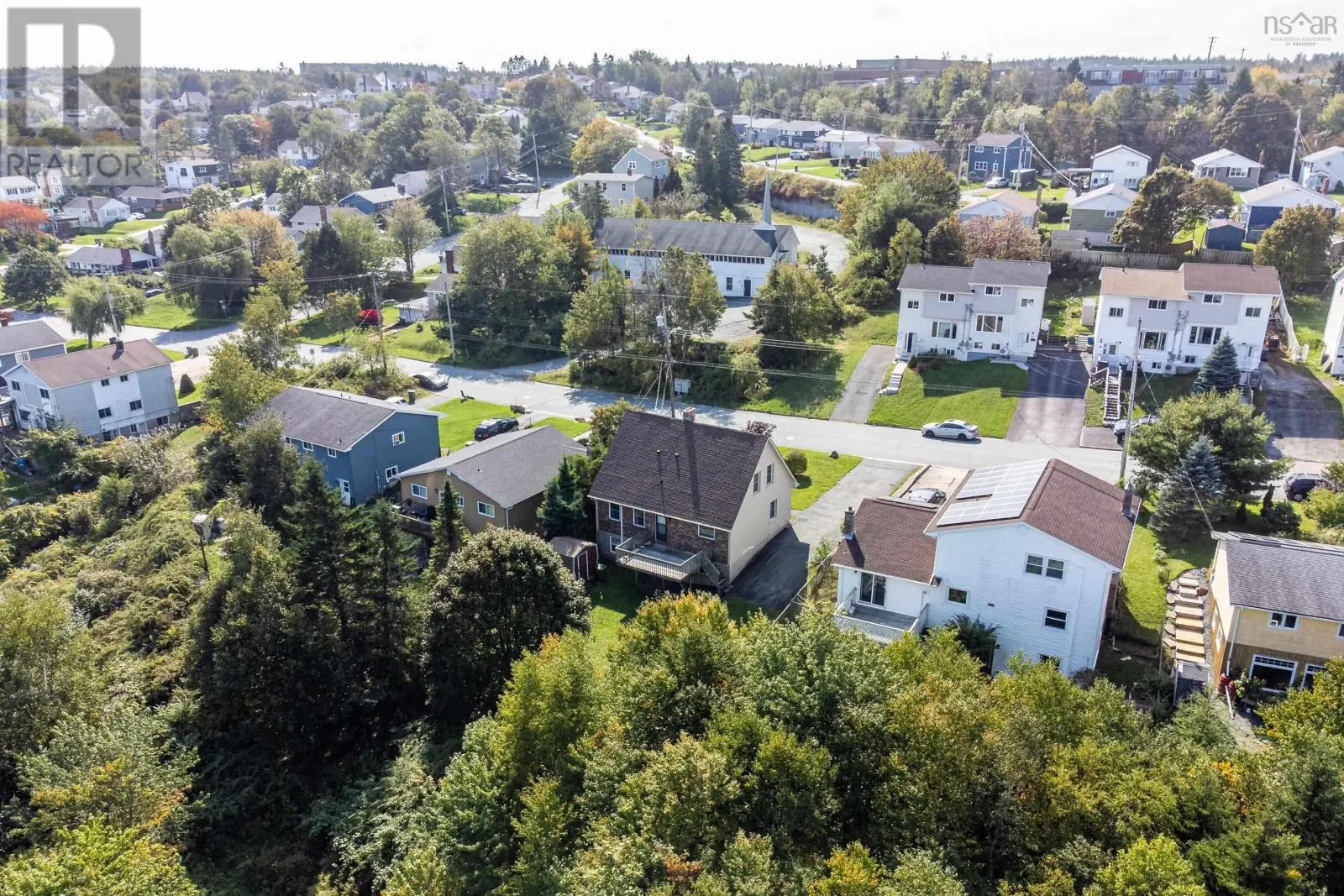 96 THORNHILL Drive