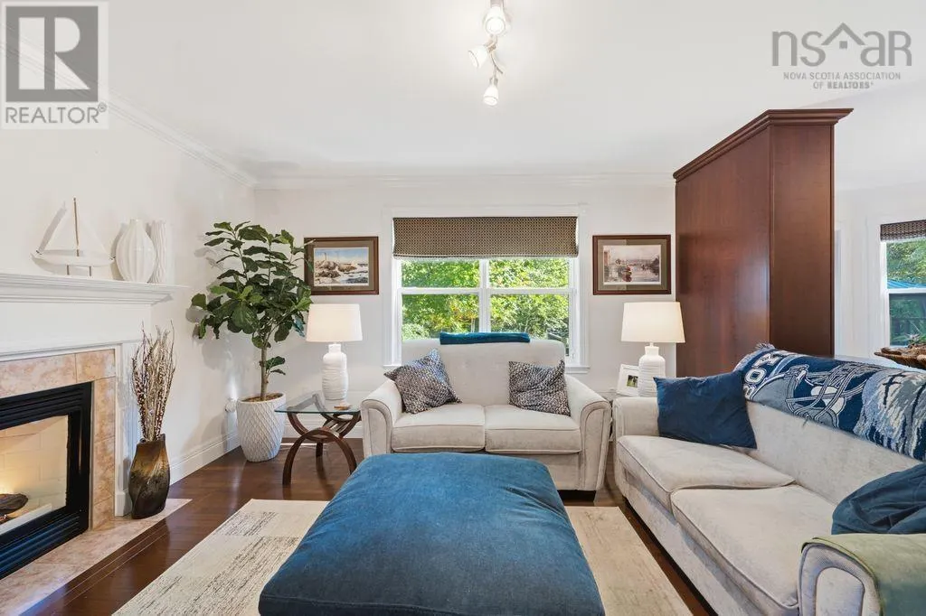 248 Kingswood Drive