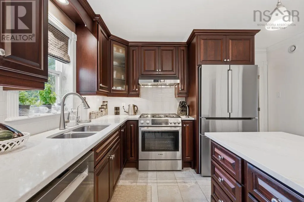 248 Kingswood Drive